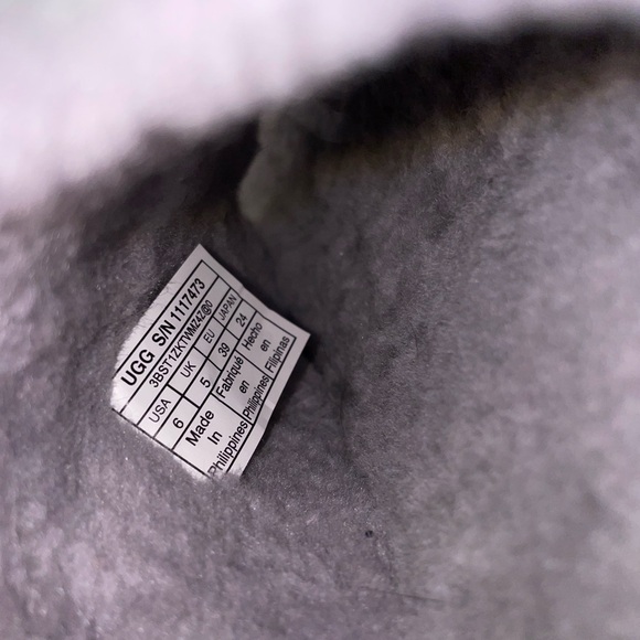 UGG Grey Slippers - Picture 3 of 4